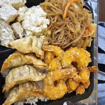 Jin’s Korean BBQ - Aloha plate with garlic fried chicken, mandoo, potato salad, macaroni salad, and jap chae - Hawaiian Near Me - Spring Valley, Nevada