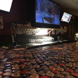 The Broken Wing Pizzeria and Grille - View of the bar