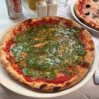 Veciu Muin - Pesto-Pizza (€9.-) - Italian Near Me - Riomaggiore, SP