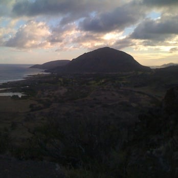 Makapu'u Point Lighthouse Trail - Hiking Near Me - Honolulu, Hawaii Makapu'u Point Lighthouse Trail - Hiking Near Me - Honolulu, Hawaii