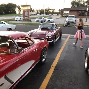 Blue Top Drive In - Burgers Near Me - Highland, Indiana