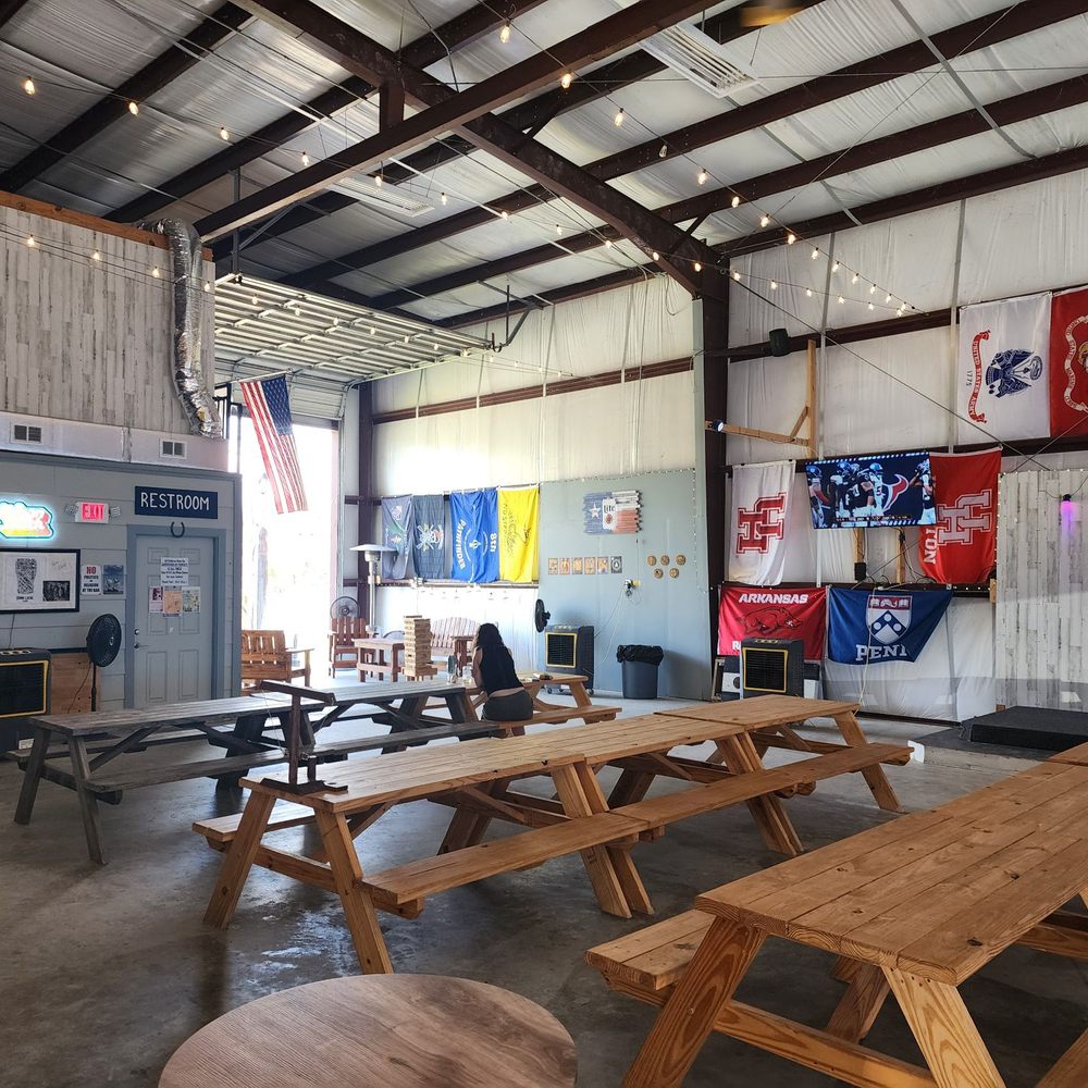 Rob Ray's Taproom - Beer Gardens Near Me - Pearland, Texas Rob Ray's Taproom - Beer Gardens Near Me - Pearland, Texas