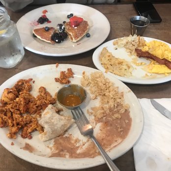 Cafe De Olla - Bomb breakfast - American Near Me - Burbank, California