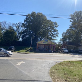 Butcher Paper BBQ - Flower shop across the street so you can find this location - Barbeque Near Me - Opelika, Alabama Butcher Paper BBQ - Flower shop across the street so you can find this location - Barbeque Near Me - Opelika, Alabama