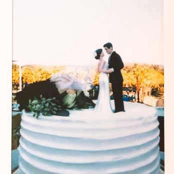 Creekside Bakery - Wedding cake by Creekside - Bakeries Near Me - Novato, California Creekside Bakery - Wedding cake by Creekside - Bakeries Near Me - Novato, California