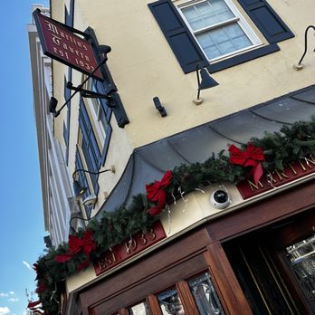 Martin's Tavern - Front entrance - Breakfast & Brunch Near Me - Washington, DC, District of Columbia Martin's Tavern - Front entrance - Breakfast & Brunch Near Me - Washington, DC, District of Columbia