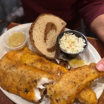 McBob's Pub & Grill - fish fry - Sandwiches Near Me - Milwaukee, Wisconsin