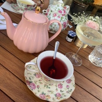 Little Hen - Tea Time - Breakfast & Brunch Near Me - Miami, Florida Little Hen - Tea Time - Breakfast & Brunch Near Me - Miami, Florida