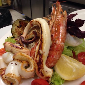 La Piazzetta - Grigliata mista di pesce - Italian Near Me - Menton, 06