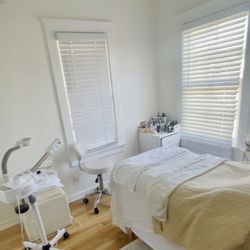Facial room