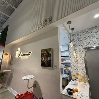 L'uxweet - Cute little store front inside 99 ranch - Taiwanese Near Me - Aliso Viejo, California