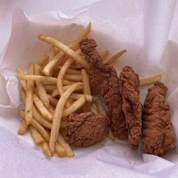 Ruby's Diner - Kids chicken tenders and fries - Diners Near Me - Newport Beach, California Ruby's Diner - Kids chicken tenders and fries - Diners Near Me - Newport Beach, California