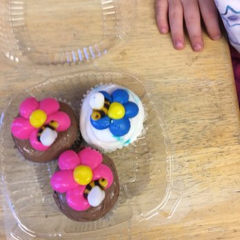 Muddy Bees Bakery - Bakeries Near Me - Hurricane, Utah Muddy Bees Bakery - Bakeries Near Me - Hurricane, Utah