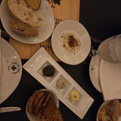 Bread and butter/cheese service