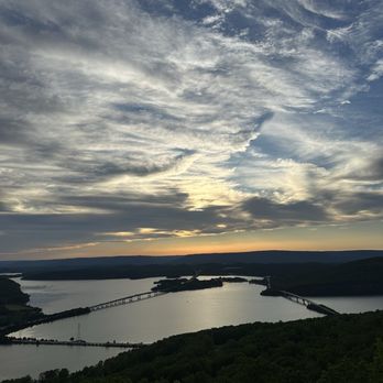 Riverdance Restaurant - Outdoor - Breakfast & Brunch Near Me - Guild, Tennessee Riverdance Restaurant - Outdoor - Breakfast & Brunch Near Me - Guild, Tennessee