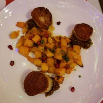 Social Kitchen & Bar - Scallops - New American Near Me - Birmingham, Michigan
