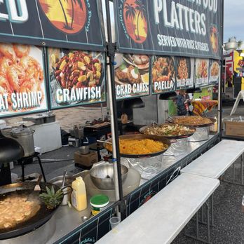 John's Pass - Festival de mariscos - Shopping Centers Near Me - Madeira Beach, Florida