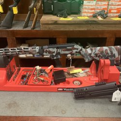 Money Mizer Pawns & Jewelers - Work bench