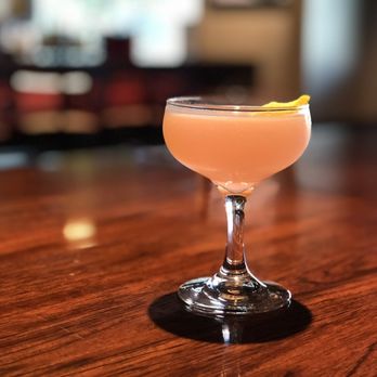 GuildHall - Something delicate for the lady .. - Beer Bar Near Me - Burbank, California