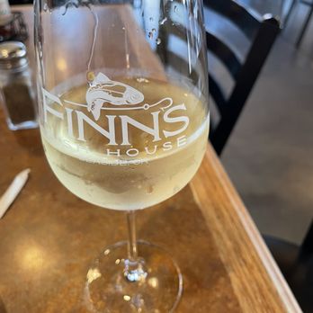 Finn's Fish House - Sauvignon Blanc - Seafood Near Me - Seaside, Oregon