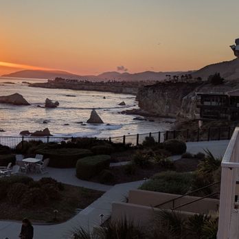 Shore Cliff Hotel - Hotels Near Me - Pismo Beach, California Shore Cliff Hotel - Hotels Near Me - Pismo Beach, California