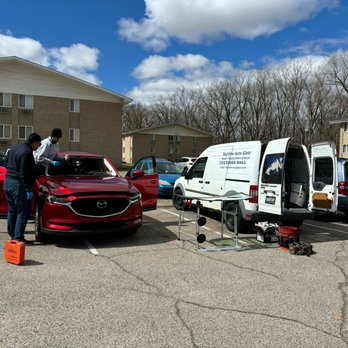 Skyview Auto Glass Hazel Park - Auto Glass Mobile Service - Auto Glass Services Near Me - Hazel Park, Michigan Skyview Auto Glass Hazel Park - Auto Glass Mobile Service - Auto Glass Services Near Me - Hazel Park, Michigan
