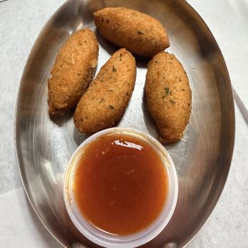 Otilia's Cafe - Bolos de Bacalhau Plate Plate - Portuguese Near Me - Spotswood, New Jersey