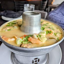 Tom yum goong (shrimp) Tom yum goong (shrimp)