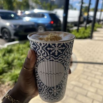 maman - Seasonal Vanilla Honeybutter Latte - Breakfast & Brunch Near Me - Aventura, Florida maman - Seasonal Vanilla Honeybutter Latte - Breakfast & Brunch Near Me - Aventura, Florida