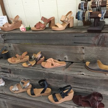 Deasee's Boutique - Wide assortment of comfy footwear - Women's Clothing Near Me - Lompoc, California