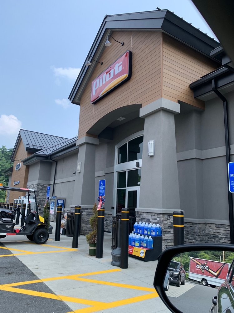 PILOT TRAVEL CENTER STURBRIDGE Updated August 2024 30 Photos & 45