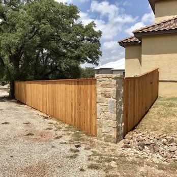 Shelton's Outback Fence - Fences & Gates Near Me - New Braunfels, Texas