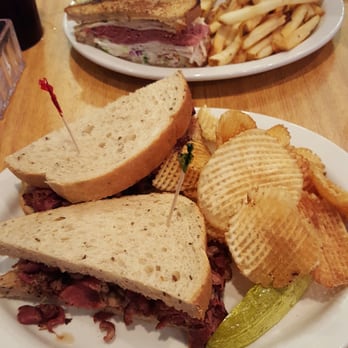 Bernie's City Diner - Breakfast & Brunch Near Me - Naples, Florida Bernie's City Diner - Breakfast & Brunch Near Me - Naples, Florida