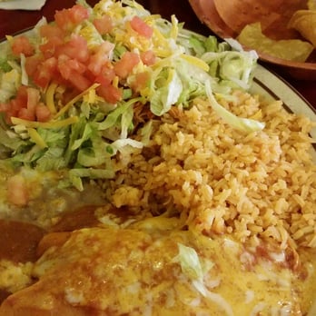 Mazatlan Mexican Restaurant - Chicken enchilada and tostada combination plate - Mexican Near Me - Portland, Oregon