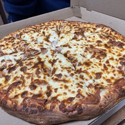 La Bella Pizzeria and Restaurant - XL w/ pepperoni, mushrooms, & onion. Great service and great pizza for the area.