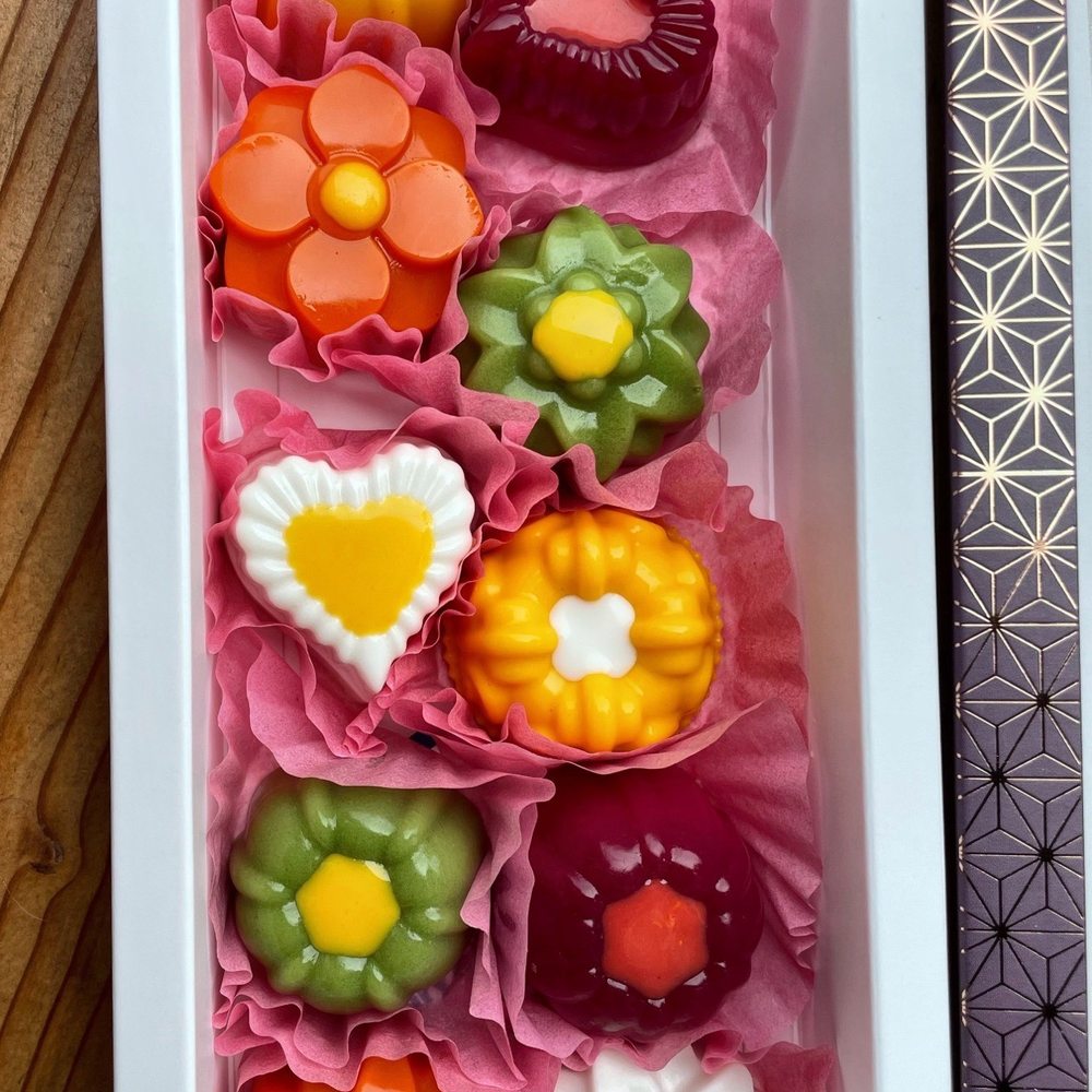 Mishka - I brought Bik's a box of these "candies". So beautiful & he loves it! - Pet Stores Near Me - San Francisco, California Mishka - I brought Bik's a box of these "candies". So beautiful & he loves it! - Pet Stores Near Me - San Francisco, California
