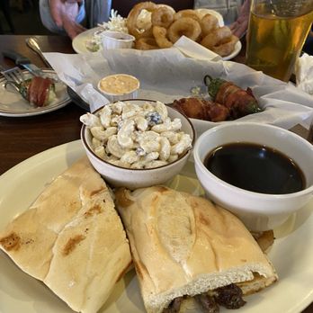 The Riata Diner & Tavern - The Beef Dip - Bars Near Me - Livermore, California