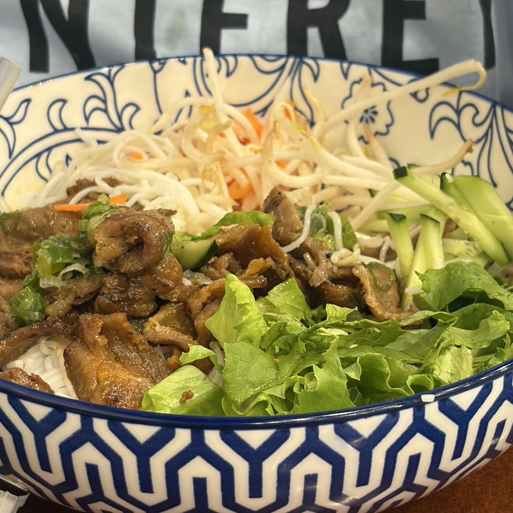 Pork vermicelli bowl Pork vermicelli bowl