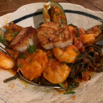 Brava Garden Eatery - Wine Bars Near Me - Pleasanton, California