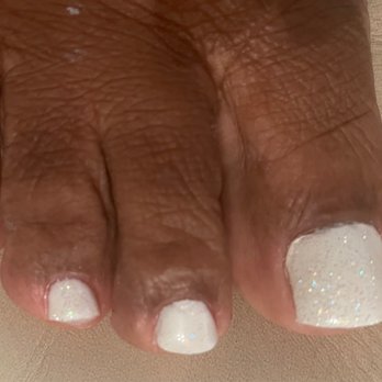 Cinderella Nails and Spa - Cuticles improperly clipped, Shellac blotchy and the shape is uneven - Nail Salons Near Me - Pearland, Texas