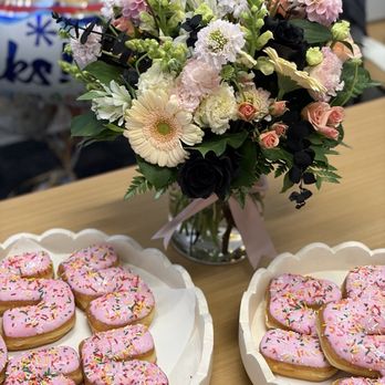 Quality Wholesale Florist - This arrangement was around $75 - Florists Near Me - La Puente, California