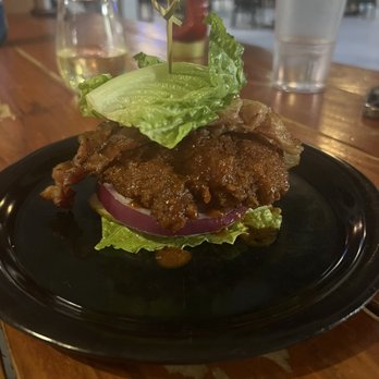 Maui Brewing - Spicy Chicken Sandwich - Brewpubs Near Me - Lahaina, Hawaii
