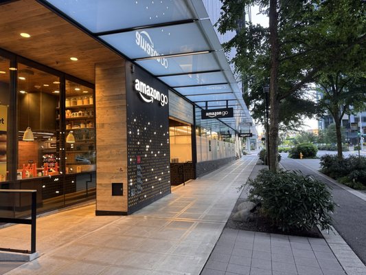 Amazon Go by null