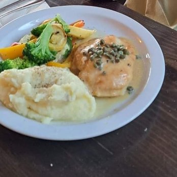 Hotel Sutter Restaurant - Chicken breast, moist and tender. Excellent sauce. - New American Near Me - Sutter Creek, California Hotel Sutter Restaurant - Chicken breast, moist and tender. Excellent sauce. - New American Near Me - Sutter Creek, California