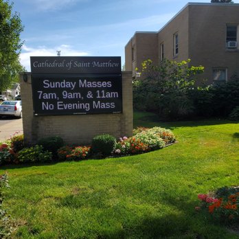 St Matthews Cathedral Center - Welcoming sign - Churches Near Me - South Bend, Indiana St Matthews Cathedral Center - Welcoming sign - Churches Near Me - South Bend, Indiana