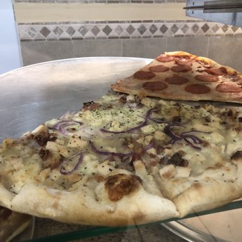 Franco’s Pizzeria  - Pizza by the slice - Pizza Near Me - Hayes, Virginia