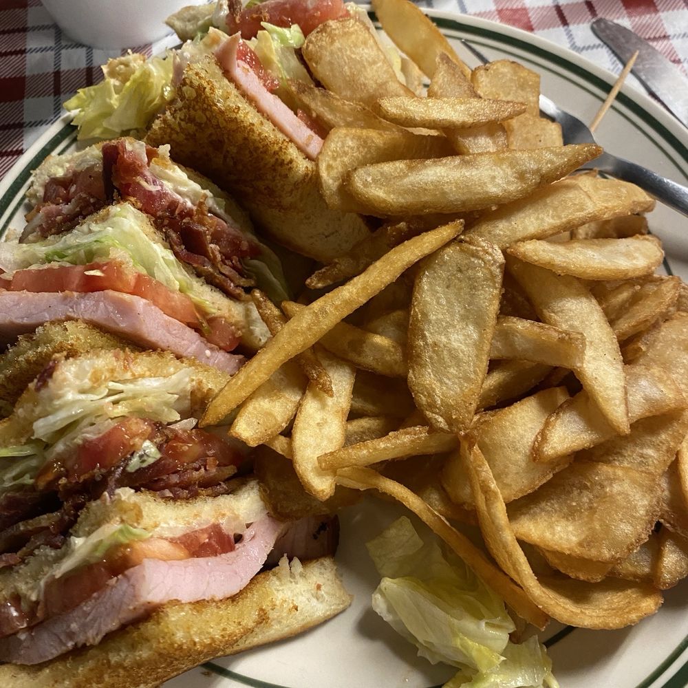 Sissy's - Club sand and fries - Cafes Near Me - Breckenridge, Texas Sissy's - Club sand and fries - Cafes Near Me - Breckenridge, Texas