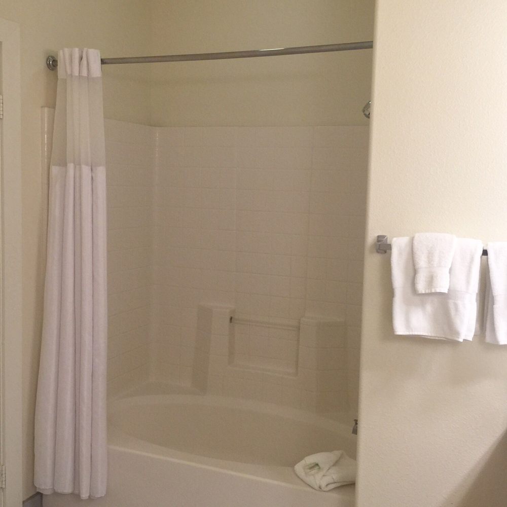WorldMark Cathedral City - bathtub - Resorts Near Me - Cathedral City, California WorldMark Cathedral City - bathtub - Resorts Near Me - Cathedral City, California