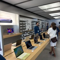 Apple SanTan Village