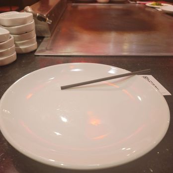 Benihana - Downey - Empty plate......still waiting.... - Sushi Bars Near Me - Downey, California